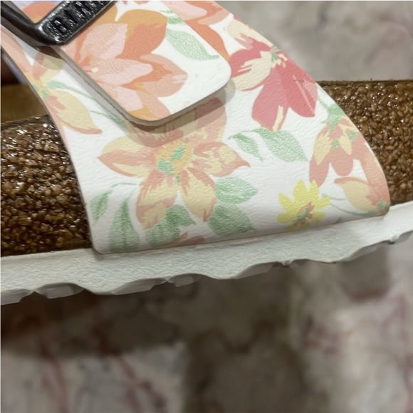 Birkenstock Gizeh Vegan Floral Pattern NEW NEVER WORN - Picture 4 of 6